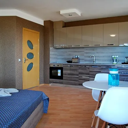 Aventura Beach פומורי
